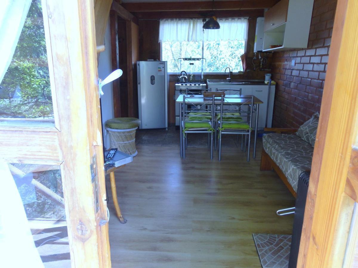 Cabañas Spa Bungalows Huarranchi Pucon Ruang foto